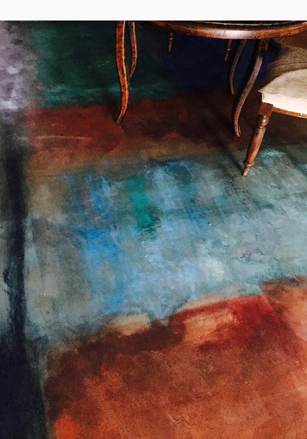 Tappeto dipinto - Inserto pavimentale in resina dipinto con acquerelli e pastelli secchi